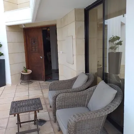 Modern With Garden And Pool Vilă *